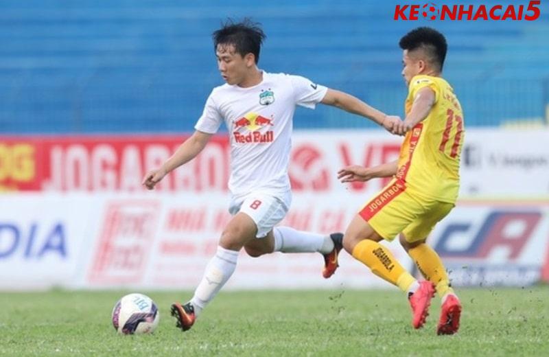 Thông tin cơ bản về cầu thủ tài năng Trần Minh Vương